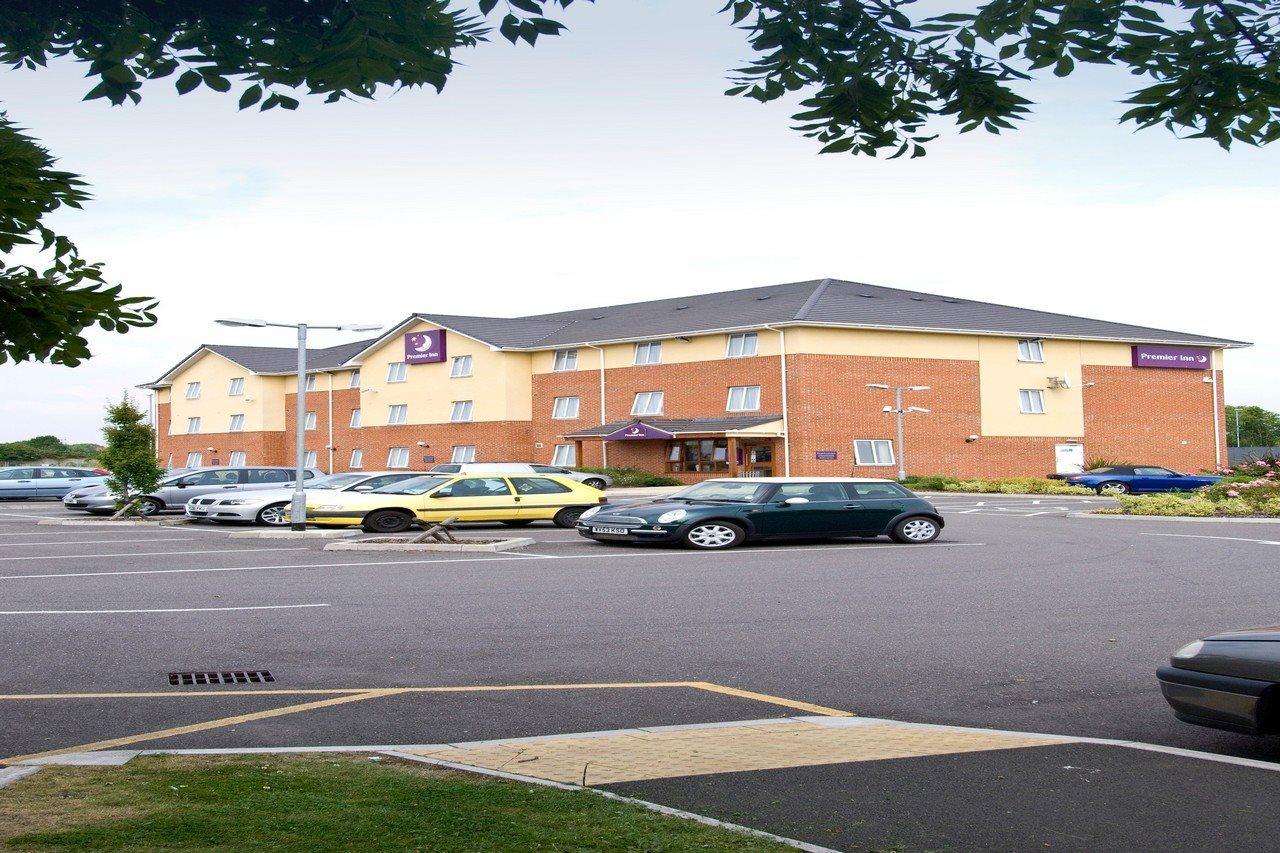 Premier Inn Swindon Central Bagian luar foto